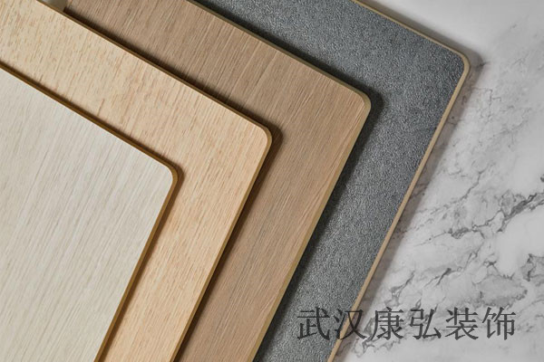 武漢木飾面表面肌理工藝對(duì)比：平面/浮雕/仿石紋